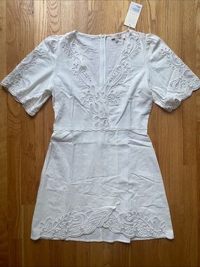 Women's White Embroidered V-Neck Mini Dress